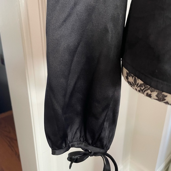 Silk black blouse with neck sash - Picture 3 of 6